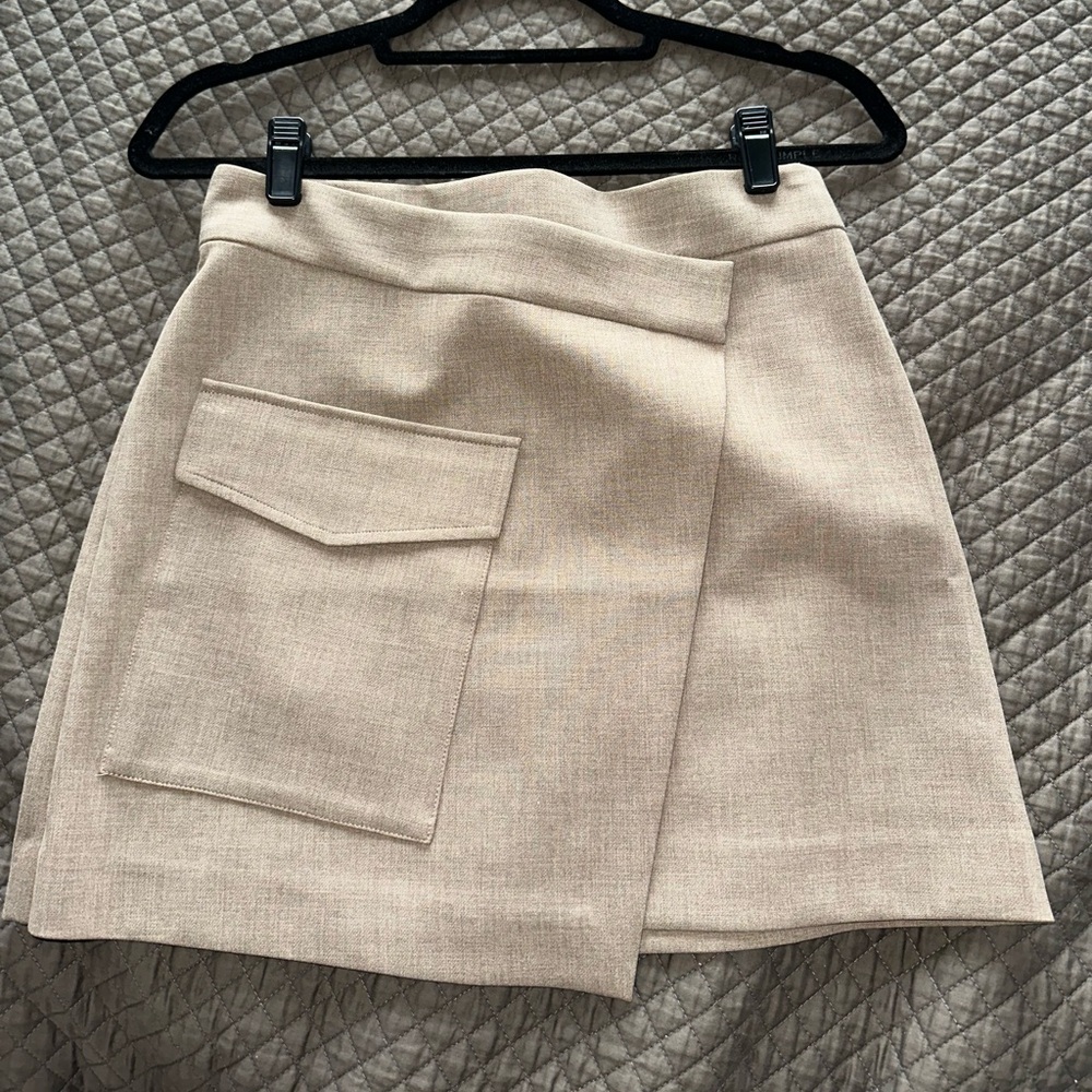 aritzia babaton skirt